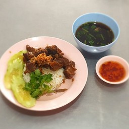 ข้าวหน้าหมูตุ๋นยาจีน