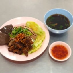 ข้าวหน้าเป็ดลอกเนื้อ + หมูตุ๋นยาจีน