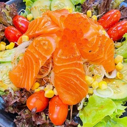 สลัดแซลมอนอิคุระะ