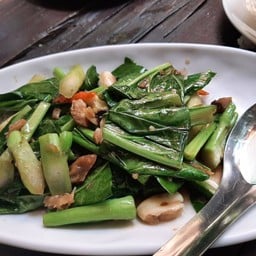 คะน้าปลาเค็ม