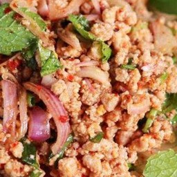 ข้าวราดลาบหมู