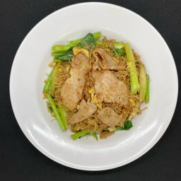 เส้นหมี่ผัดซีอิ๊วหมู