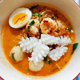 ก๋วยเตี๋ยวต้มยำทะเลน้ำข้น
