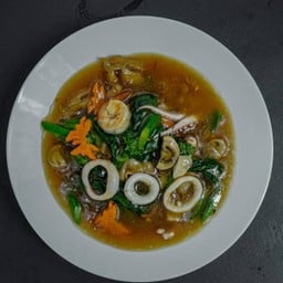 ราดหน้าทะเล