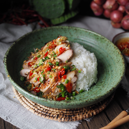 ข้าวไก่ย่างพริกเกลือ