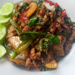 ข้าวผัดกระเพราหมูสับ+หมูยอ