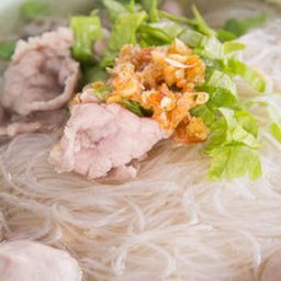 ก๋วยเตี๋ยวหมูน้ำใส