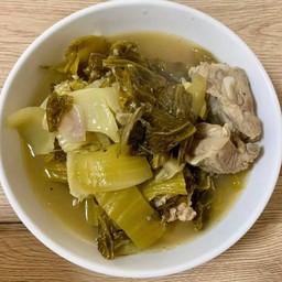 ต้มผักกาดดองซี่โครงหมูอ่อน