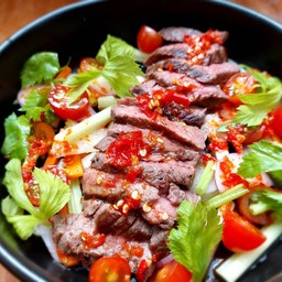 ยำสันนอกเนื้อไทยเฟรนช์