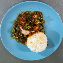 พริกแกงหมูกรอบ