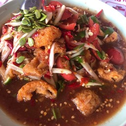 ตำแคปหมูกรอบ