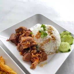 ข้าวหน้าหมูตุ๋น