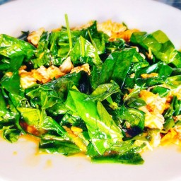 ใบเหลียงผัดไข่