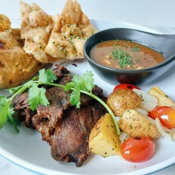 Beef Cheek Massamun & Naan