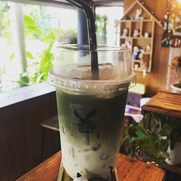 กาแฟไฮโซ(Hiso Coffee house) หมู่บ้านนาวีเฮาส์ 1 พลูตาหลวง