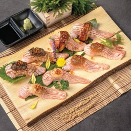 Salmon 8 Kan Sushi Set