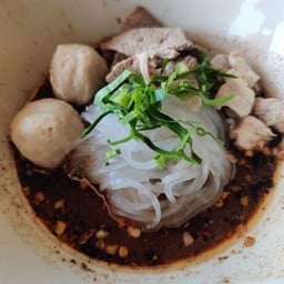 เล็กหมู