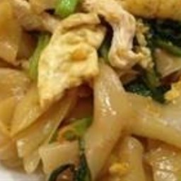 ผัดซีอิ้วไก่