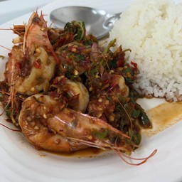 กะเพรากุ้ง สดๆ