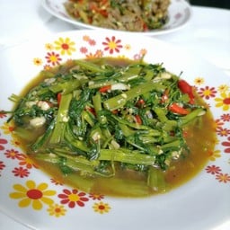 ผัดผักบุ้งไฟแดง