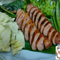 ไส้กรอกอีสานบ้านพี่อี้ หน้าร้านครัวตาแก๊ปหมูจุ่ม