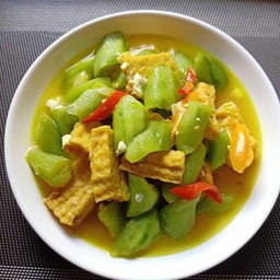 ผัดบวบเต้าหู้นิ่ม