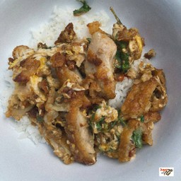 กะเพรา ไก่กรอบ