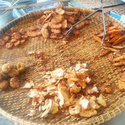 กล้วยทอดแม่ใน้(เจ้าเก่าซอย3)