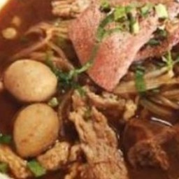 ก๋วยเตี๋ยวหมูน้ำตก