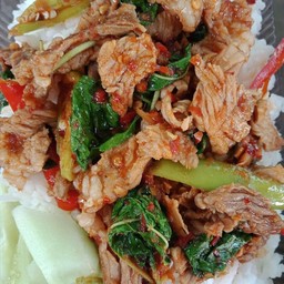 ผัดพริกแกงเนื้อ