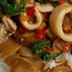 ปลาหมึกหน่อไม้ดอง