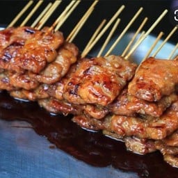 ข้าวเหนียวหมูปิ้งน้องนิวตั้น