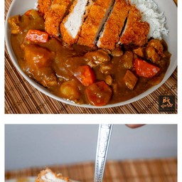 ข้าวกระหรี่ปังชีสครัวบ้านเก๋ไก๋ -