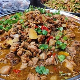 ผัดไก่คั่วเค็ม