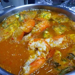 แกงส้มชะอมกุ้งสด