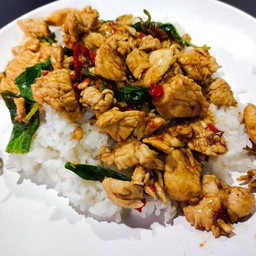 กะเพรา ไก่