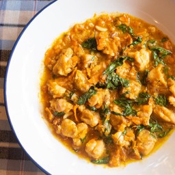 กะเพราไก่พริกเหลือง