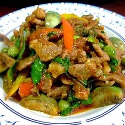 ผัดเผ็ดหมูนุ่ม