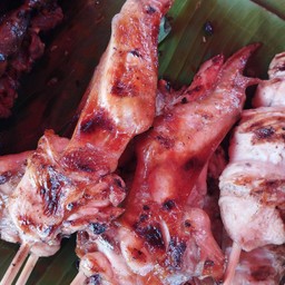 ไก่ทอด ไก่ย่าง ตาเบิร์ด ยายหมาย ป่าตองเจ้าเก่า (หน้าเขื่อนบางวาด) ปากทางเข้าเขื่อนบางวาด