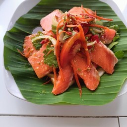 ยำแซลมอนรสแซ่บ