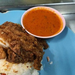 ข้าวแพนงไก่ทอด