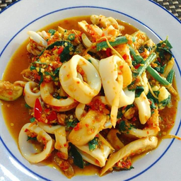 ผัดฉ่าปลาหมึก