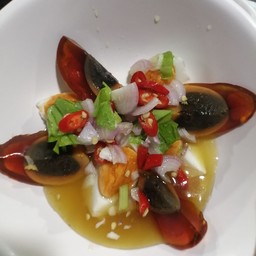 ยำไข่เค็ม+ไข่เยี่ยว