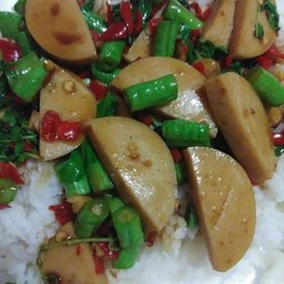 ข้าวกระเพราหมูยอ