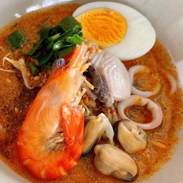 แปด ก๋วยเตี๋ยวต้มยำทะเลเดือด สาขากระทิงราย