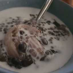 สาคูถั่วดำมะพร้าวอ่อน