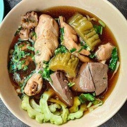 เจ๊ตุ๊ก ก๋วยเตี๋ยวไก่มะระ&ข้าวมันไก่