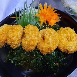 ทอดมันกุ้งDeep-Fried shrimp cakes