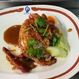 ข้าวหมูแดง