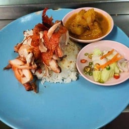 ข้าวแกงกระหรี่ไก่ย่าง